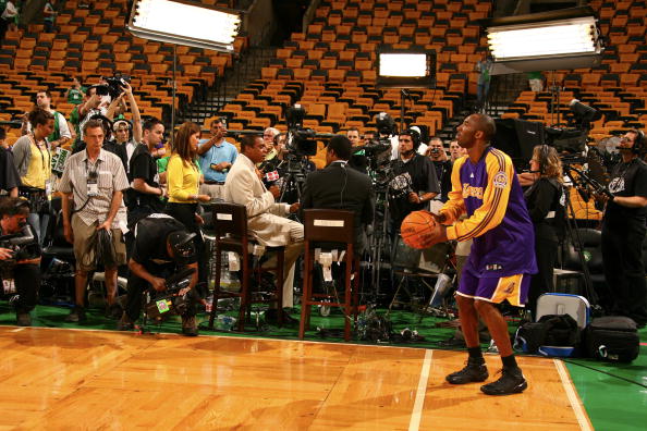 赛季中场硬 赛季中场硬